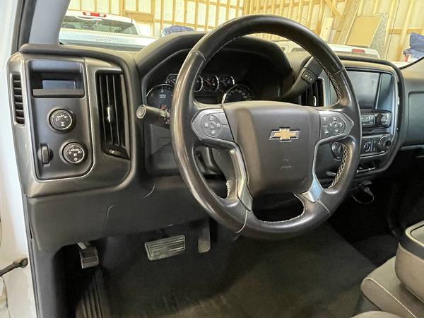 2018 5 3 Liter V8 Chevy Silverado 1500 LT 4X4 - - by for sale in Springfield, MO – photo 7