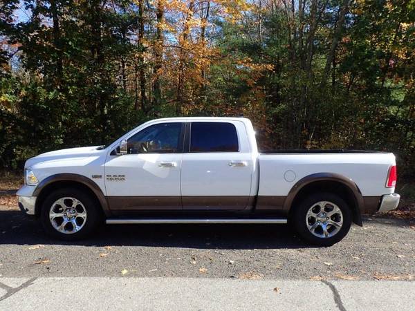 2017 Ram 1500 Laramie 4x4 Crew Cab 64 Box CONTACTLESS PRE APPROVA -... for sale in Storrs, CT – photo 3