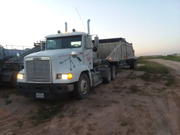 Freightliner Truck FD1 for sale in Midland, TX – photo 2