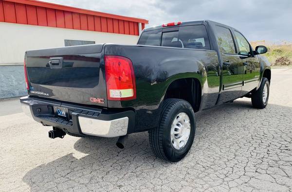 2009 GMC Sierra 2500hd SLE Crew Cab 4x4 1 Owner & Clean Carfax! for sale in Green Bay, WI – photo 4