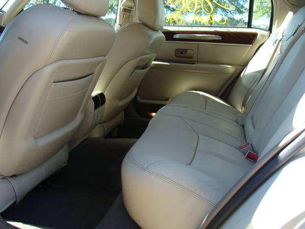 2004 LINCOLN TOWNCAR ULTIMATE 4 DOOR RUNS GREAT!! STOCK #839... for sale in Corinth, AL – photo 9