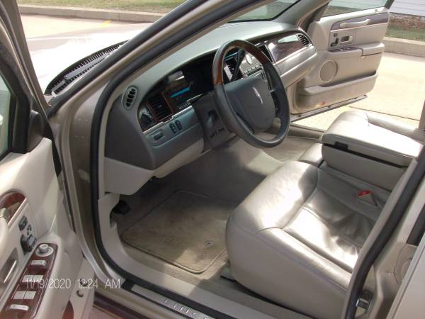 2011 Lincoln Signature Limited - cars & trucks - by owner - vehicle... for sale in Sibley, SD – photo 10