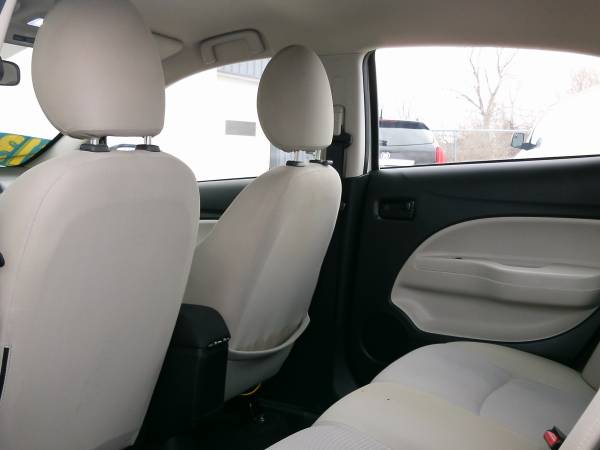 2019 Mitsubishi Mirage G4 ES-EXTREMELY WELL MAINTAINED! LIKE NEW! for sale in Silvis, IA – photo 7