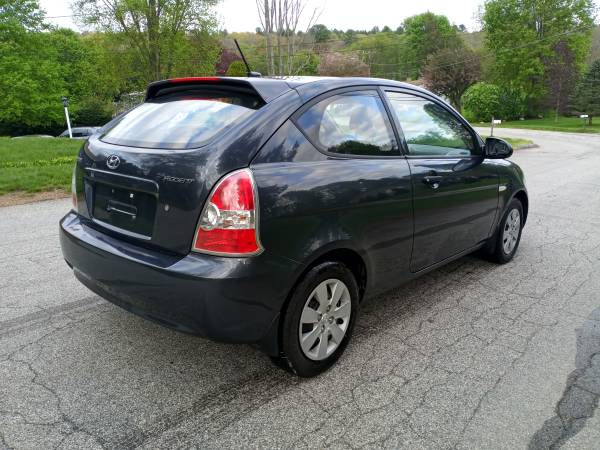 09 HYUNDAI ACCENT ! 5 SPEED MANUAL ! Great Condition ! - cars & for sale in North Grosvenordale, CT – photo 5