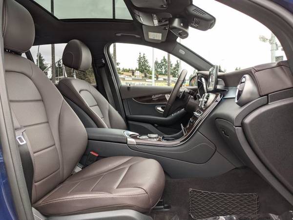 2018 Mercedes-Benz GLC GLC 300 AWD All Wheel Drive SKU: JV070037 for sale in Bellevue, WA – photo 22