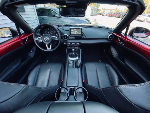 2016 Mazda MX-5 Miata Grand Touring - manual, keyless, nav, we finance for sale in Middleton, MA – photo 16