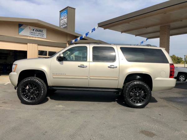 ** 2013 CHEVY SUBURBAN ** NEW LIFT WHEELS AND TIRES for sale in Anderson, CA – photo 6