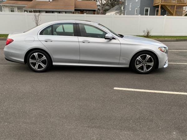 2018 Mercedes-Benz E-Class E 300 RWD Sedan -EASY FINANCING AVAILABLE... for sale in Bridgeport, CT – photo 4