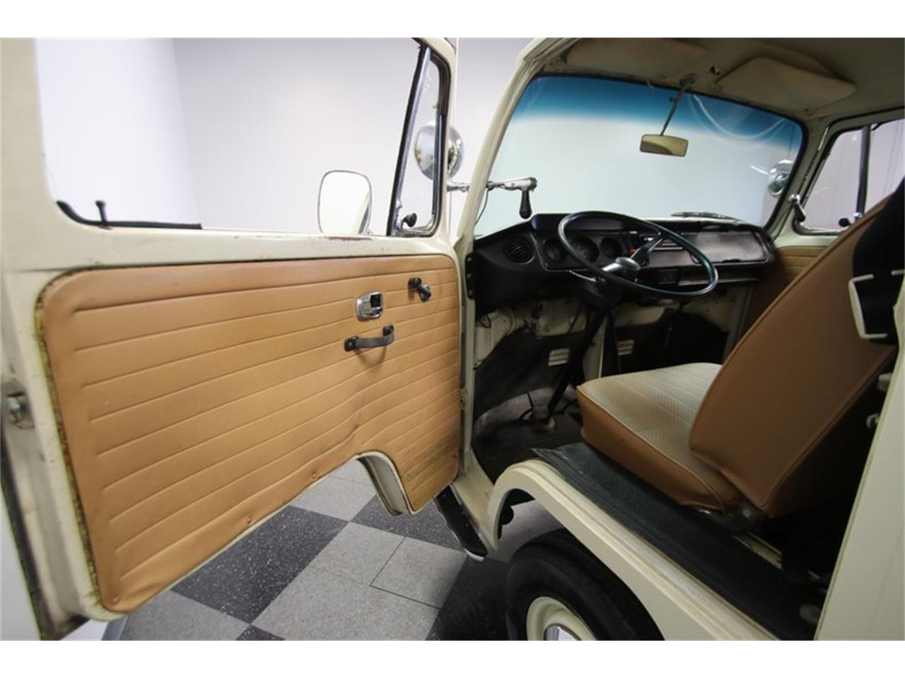 1968 Volkswagen Transporter for sale in Concord, NC – photo 43