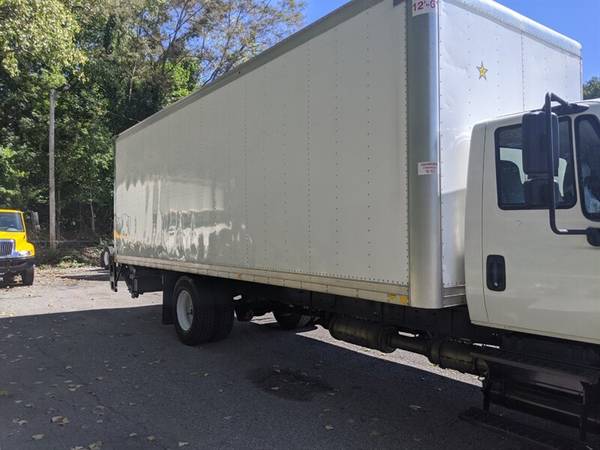 2017 INTERNATIONAL 26' BOX NON CDL CUMMINS , AUTO , 2 AVAILABLE -... for sale in Wappingers Falls, OH – photo 5
