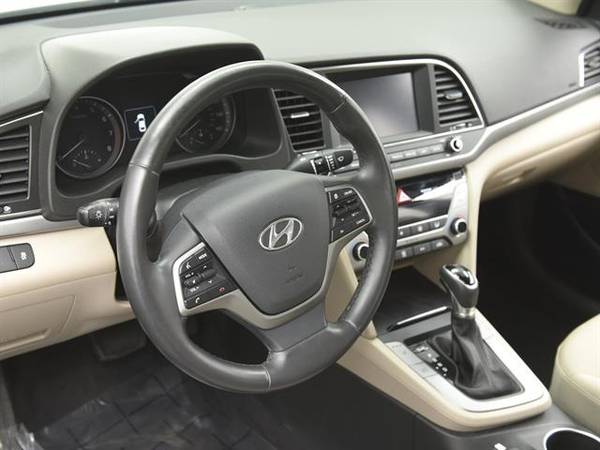 2017 Hyundai Elantra SE Sedan 4D sedan Beige - FINANCE ONLINE for sale in Downey, CA – photo 2