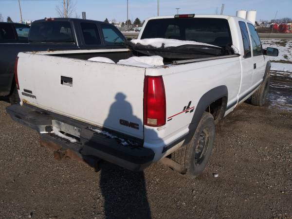 **4x4 NEW TIRES!** 1998 GMC SIERRA 2500 **RUNS EXCELLENT** - cars &... for sale in West Fargo, ND – photo 3