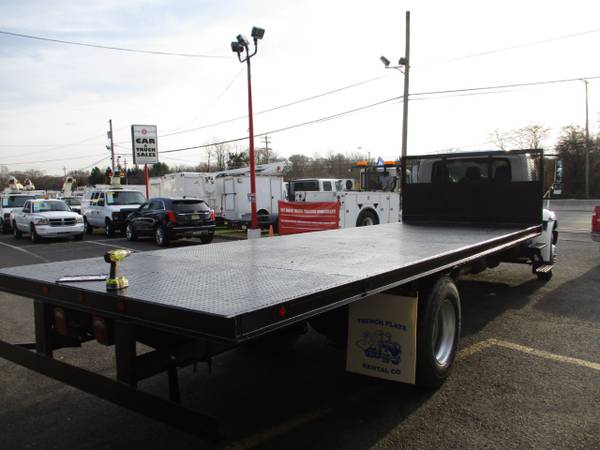 2013 International 4300 24 FOOT FLAT BED, NON CDL TRUCK - cars & for sale in South Amboy, DE – photo 3