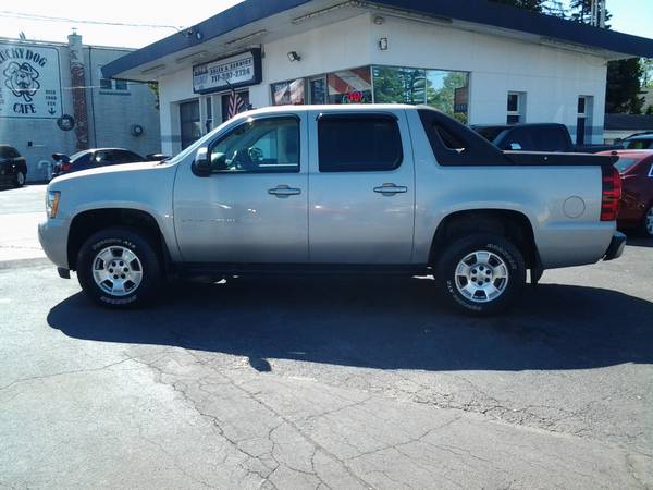 2007 Chevy Avalanche LT 4x4 - - by dealer - vehicle for sale in Bausman, PA – photo 8