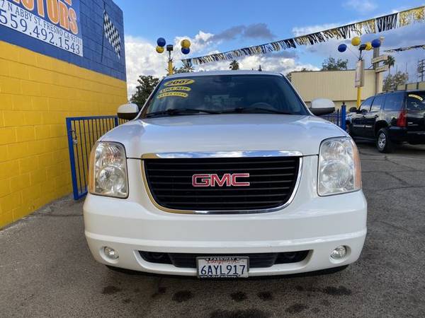 2007 GMC Yukon - Financing Available! - cars & trucks - by dealer -... for sale in Fresno, CA – photo 2