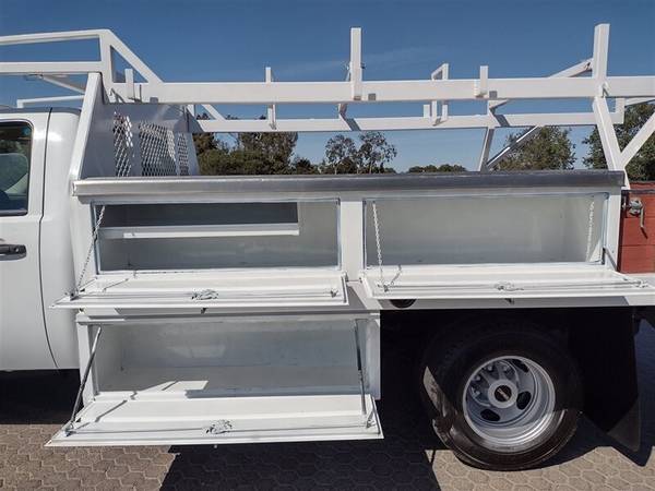 2014 GMC 3500 Service truck, One owner, 6 0L, Hvy duty ladder rack! for sale in Other, NM – photo 11