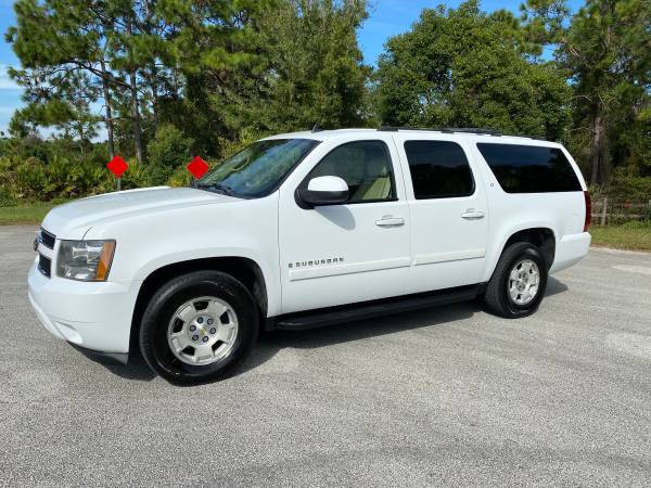 2007 CHEVY SUBURBAN LT LUXURY EDITION!! - cars & trucks - by owner -... for sale in Orlando, FL – photo 3