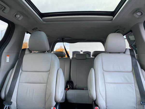 2015 Toyota Sienna Limited Premium 7 Passenger 4dr Mini Van van Red... for sale in Fayetteville, AR – photo 15