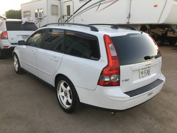 2005 Volvo Wagon V50 - cars & trucks - by owner - vehicle automotive... for sale in Palo Verde, AZ – photo 2