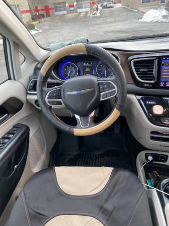 2018 Chrysler Pacifica touring L for sale in Lansing, MI – photo 17