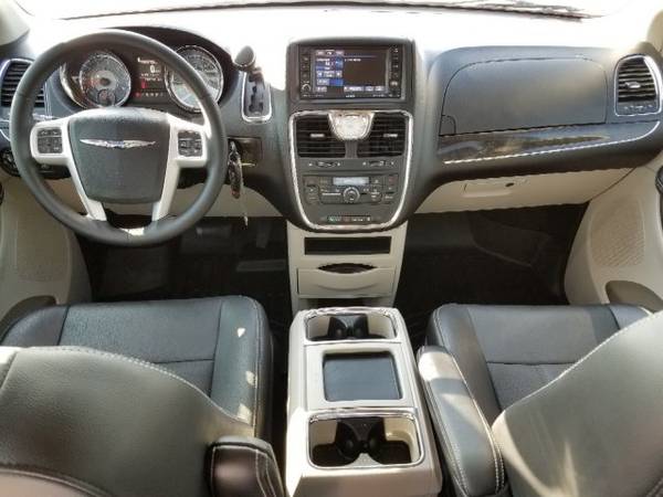2016 Chrysler Town & Country Touring-L SKU:GR233494 Regular for sale in Fort Worth, TX – photo 16