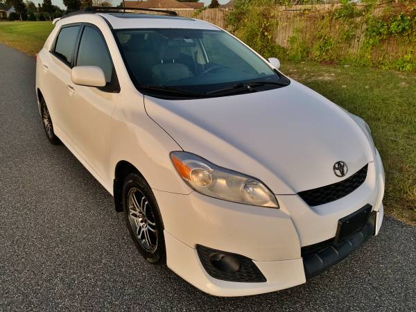 2009 TOYOTA MATRIX XRS 5 speed manual 119.000 MILES 37mpg RARE -... for sale in Gainesville, FL – photo 2