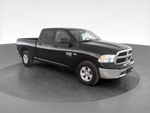 2020 Ram 1500 Classic Crew Cab SLT Pickup 4D 6 1/3 ft pickup Black -... for sale in Washington, District Of Columbia – photo 15