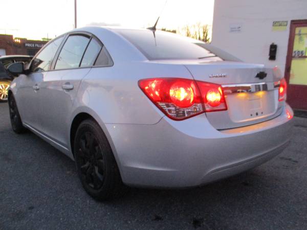 2014 Chevy Cruze LS **Great Deal/Low Miles & Clean Title** - cars &... for sale in Roanoke, VA – photo 5