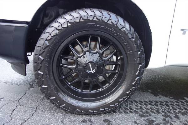 2017 Nissan Titan S Crew Cab 4WD NICE WHEEL/OFF ROAD TIRES!!! LIKE NEW for sale in PUYALLUP, WA – photo 17