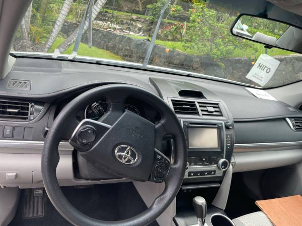 TOYOTA CAMRY 2012 (white) for sale in Keauhou, HI – photo 2