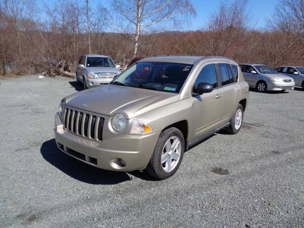 2010 Jeep Compass Sport 4x4 4dr SUV CASH DEALS ON ALL CARS OR BYO for sale in Lake Ariel, PA – photo 2