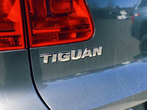 2016 Volkswagen Tiguan 4MOTION 4dr Auto R-Line - - by for sale in Reno, NV – photo 9