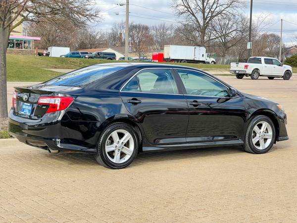 2013 Toyota Camry SE - cars & trucks - by dealer - vehicle... for sale in Aurora, IL – photo 9