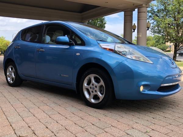 2011 NISSAN LEAF 54,000 miles - cars & trucks - by dealer - vehicle... for sale in Chicago, IL – photo 3