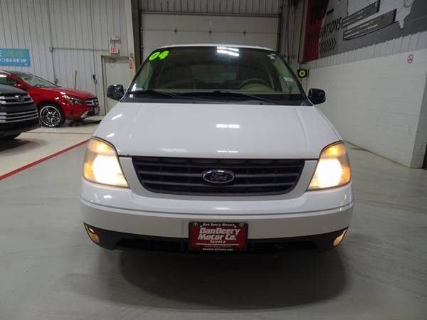 2004 Ford Freestar SES Vibrant White Clearcoat for sale in Cedar Falls, IA – photo 11