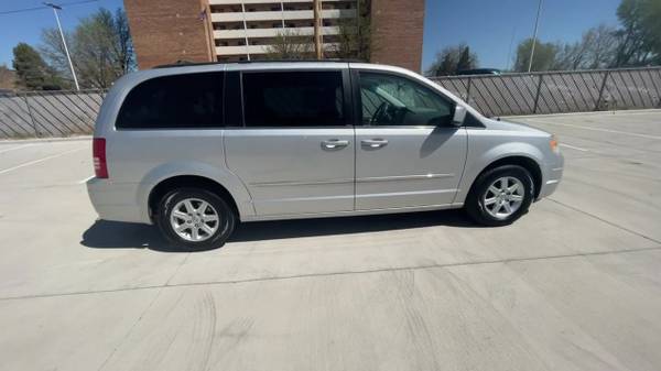 2010 Chrysler Town Country Touring - - by dealer for sale in Pueblo, CO – photo 9