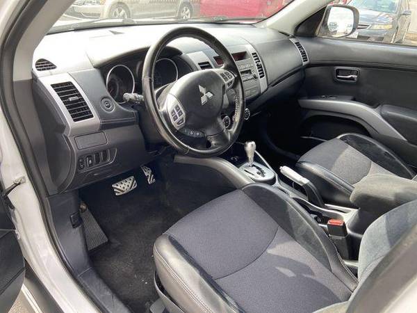 2011 Mitsubishi Outlander XLS Sport Utility 4D - - by for sale in Kansas City, MO – photo 9