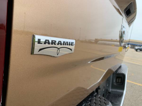 2012 RAM 1500 4WD Crew Cab 140 5 Laramie - - by dealer for sale in Flint, MI – photo 17