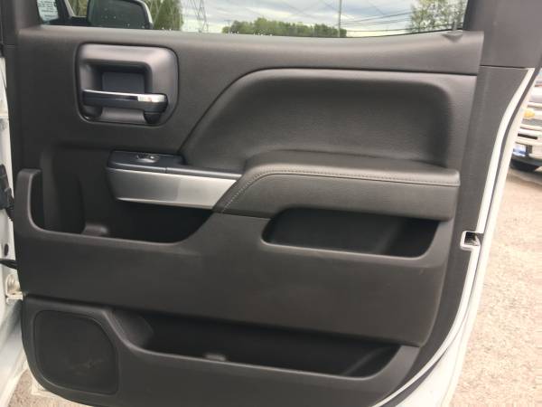2018 Chevy Silverado LT Crew Cab 5.3L 6.5' Box! White! for sale in Bridgeport, NY – photo 13