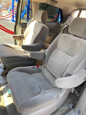 Toyota Sienna 3rd row for sale in Schenectady, NY – photo 10