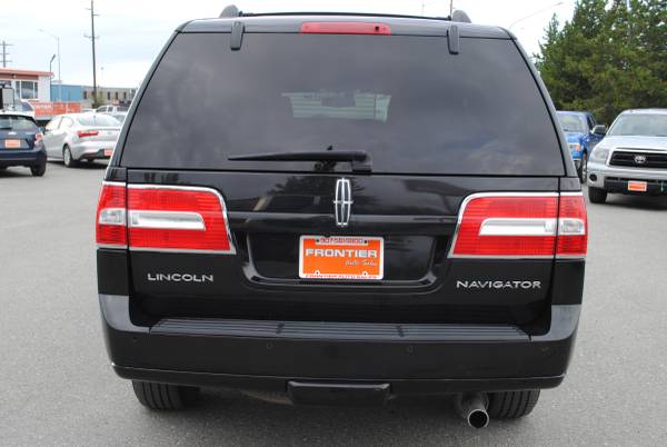 2014 Lincoln Navigator, Leather, Navi, TV, Sunroof, 4x4, Clean!!! -... for sale in Anchorage, AK – photo 4