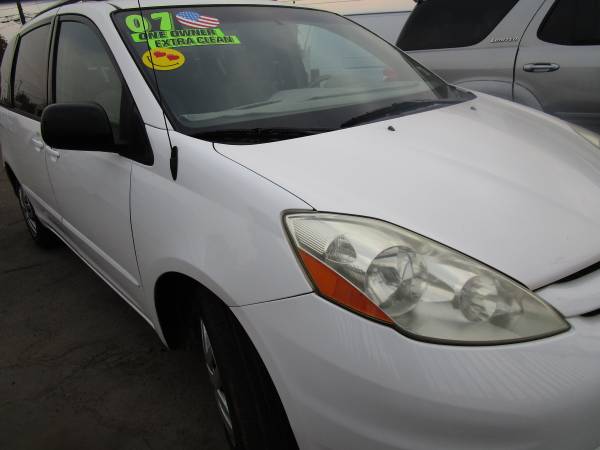 XXXXX 2007 Toyota Sienna LE / 1 OWNER Clean TITLE Excellent... for sale in Fresno, CA – photo 3