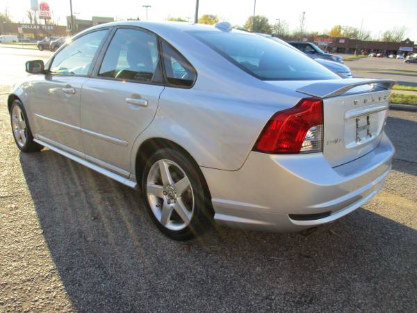2009 Volvo S40 T5 R Design 4dr Sedan ***EXTRA NICE*** - cars &... for sale in Jeffersonville, KY – photo 4