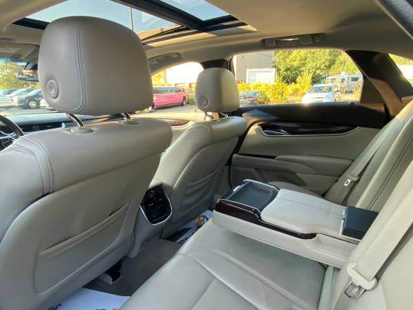2016 Cadillac Xts Luxury Collection 34,700 Miles!! FULLY OPTIONAL!! for sale in Southfield, MI – photo 8