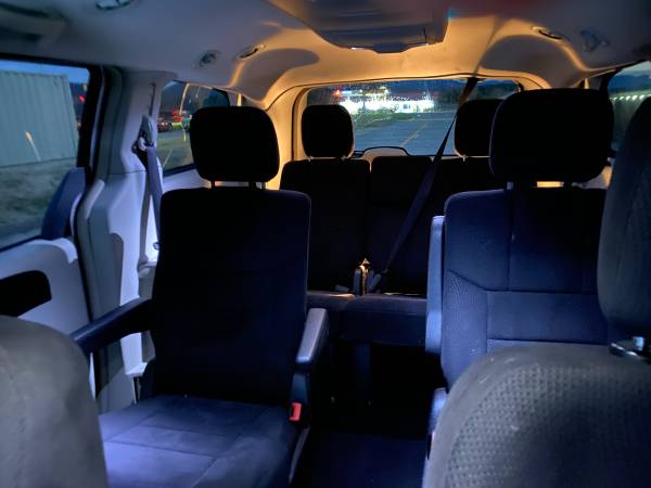 2011 Chrysler Town And Country Touring / CLEAN TITLE - cars & trucks... for sale in Sevierville, TN – photo 16