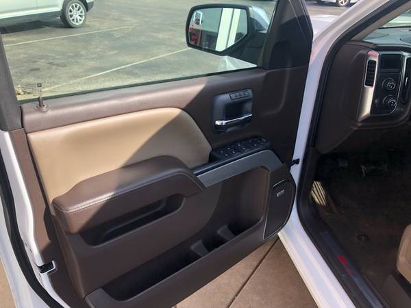 2016 Chevrolet Silverado 1500 LTZ Crew Cab 4WD for sale in Dodgeville, WI – photo 11