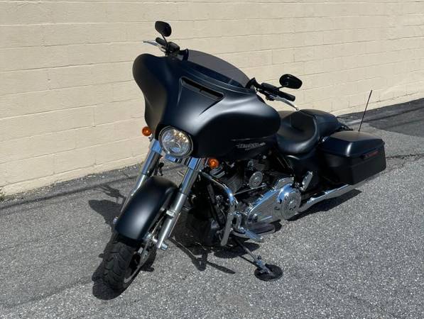 2017 Harley-Davidson FLHX SCREAMING EAGLE STAGE 1 KIT EVERYONE IS for sale in Salem, ME – photo 3