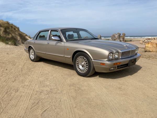 Classic Jaguar XJ6 Vanden Plas Only7 1 K mi - - by for sale in San Luis Obispo, CA – photo 18