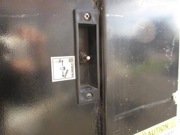2014 Isuzu NPR 23 FOOT BOX TRUCK * SIDE DOOR, LIFT GATE * - cars &... for sale in South Amboy, DE – photo 23
