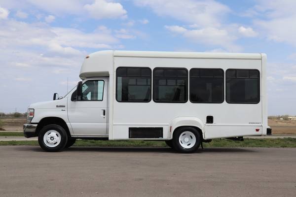 2014 Ford E-350 10 Passenger Paratransit Shuttle Bus for sale in Crystal Lake, IA – photo 3